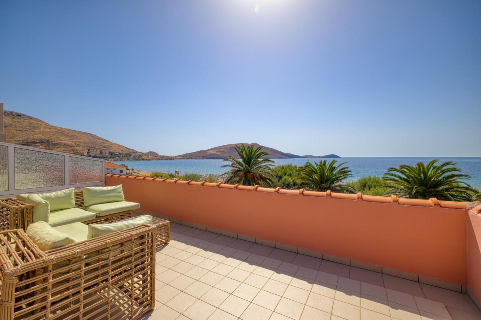 Platy Beach Hotel Екстериор снимка